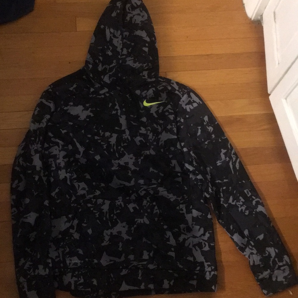 Nike men’s large black camo hoodie